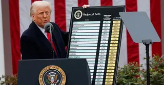 সুপ্রিম কোর্টের রায় উপেক্ষা করে নতুন শুল্কনীতি ট্রাম্পের